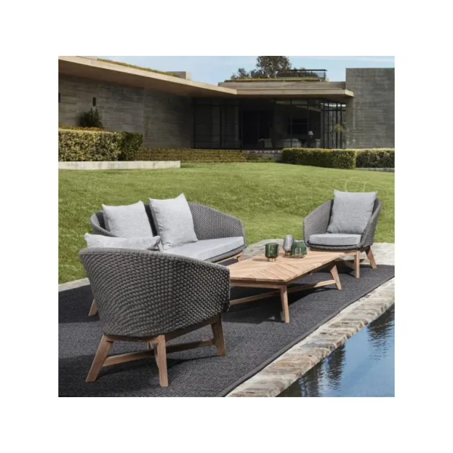 Vrtna mizica COACHELLA RETT 120X70 je narejena iz tikovega lesa. Dimenzije: širina: 120cm globina: 70cm višina: 33cm