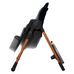 2-stezni nastavljiv naslon za noge in 4-smerni nastavljivi pladenj. Odstranljiv enodelni pladenj vašemu otroku olajša vstopanje in izstopanje. Minla visoki stol se enostavno zloži. Zahvaljujoč kompaktnemu mehanizmu za zlaganje ga lahko preprosto shranite kjerkoli doma. Z dvema kolesoma na sprednji strani lahko enostavno potisnete in upravljate svoj stol Minla. Tkanina je odstranljiva in je pralna.Minla ponuja tudi idealno rešitev za potovanja. Ko greste na počitnice