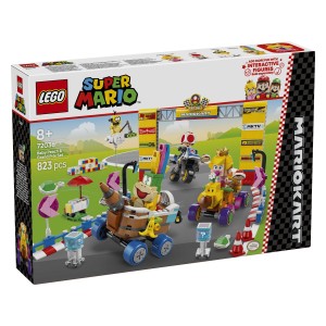 Lego® Super Mario™ Mario Kart™ – Baby Peach in Grand PrixPrilagodi svojo lastno stezo Mario Kart™ in dirkaj do zmage! Združi se z Baby Peach v njenem gokartu Wild Wiggler