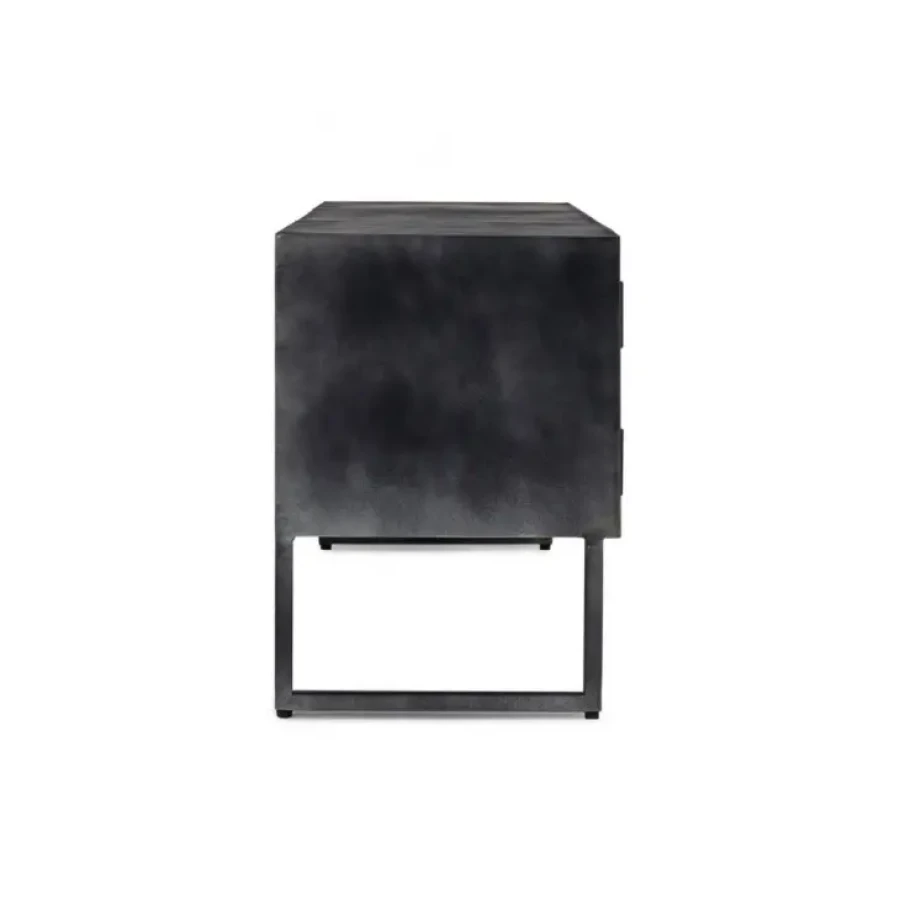 TV regal 2A DORSET je narejen iz mangovega lesa z oblogo. Ima barvano jekleno konstrukcijo. Material: - Les - Jeklo Barva: - Črna Dimenzije: širina: 130cm