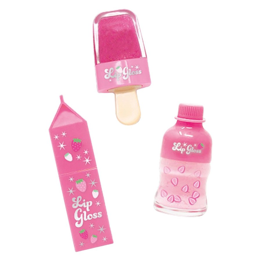 Male lepotičke se bodo razveselile seta Strawberry  glossev z različnimi sadnimi okusi.Set vsebuje: 3 lip glosse.Primerno za otroke starejše od 5 let.Sestava: LIP GLOSS INGREDIENTS/INGREDIENSER:PARAFFINUM LIQUIDUM (MINERAL OIL)