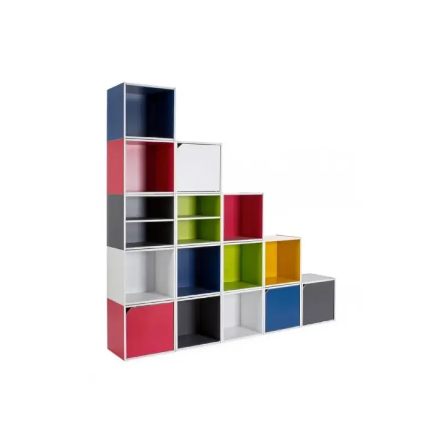 Okrasna kocka CUBO bela je narejena iz vezane plošče v sivi barvi. Vsebuje vratca. Material: - Vezana plošča Barva: - Bela Dimenzije: širina: 35cm