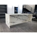 KUHINJSKI PULT MS VISCOM BELA 130 X 305 CM DEBELINA12MM