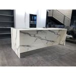 KUHINJSKI PULT MS VISCOM BELA 65 X 305 CM DEBELINA12MM