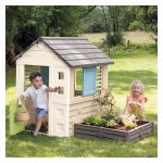 muce in rožic.Za še več igralnih možnosti je igralna hiška opremljena z obodom