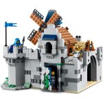 da grad obraniš pred sovražnimi vitezi! Za več srednjeveške akcije grad predelaj v srednjeveške viteške igre ali srednjeveško mesto z mlinom na veter. S tem fantastičnim kompletom 3v1 lahko sam izbiraš