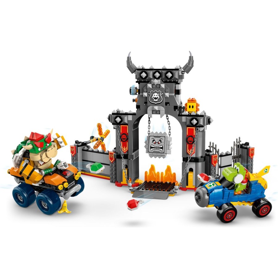 drsiš in izstreljuješ školjke. Zavij stran od nihajočega Thwompa in vrtečega se Fire Bara. Prekucni Lava Bubble inpodri grajske zidove! Ali pa na voznikov sedež posedi like LEGO® Mario™