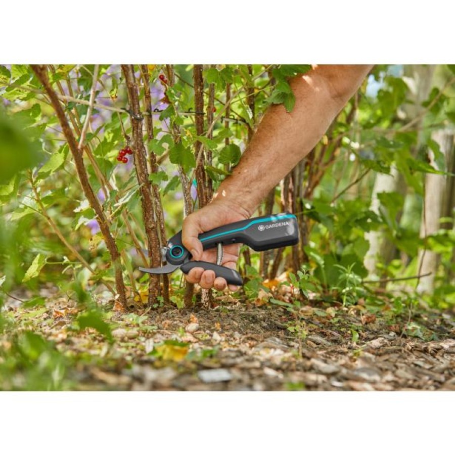 AKUMULATORSKE ŠKARJE GARDENA ASSISTCUT 3.6V USB-C KABEL - slika 10