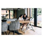 ki jo je mogoče oprati v pralnem stroju. Primeren je za uporabo od rojstva do 3. leta starosti. Od rojstva pa do 9 kg ga lahko uporabljate kot udoben gugalnik  s številnimi funkcionalnostmi za animiranje otroka