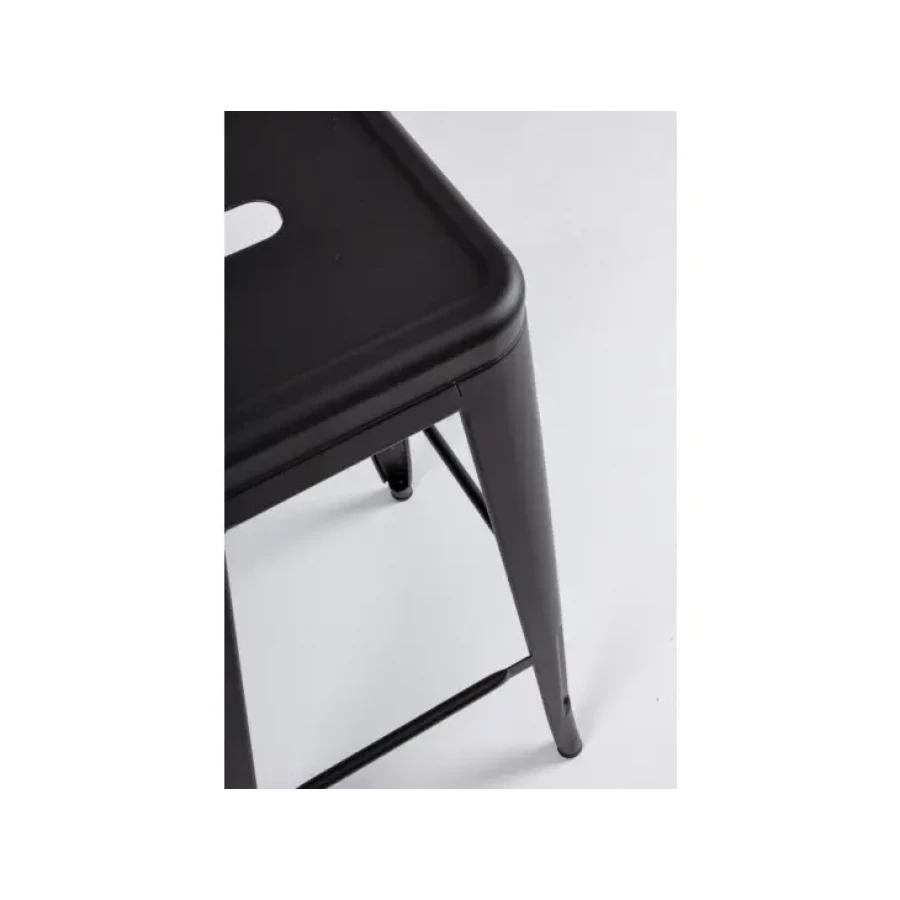 Barski stol MINNESOTA H76 črna je narejen iz kovine. Material: - Kovina Barva: - Črna Dimenzije: širina: 42.5cm globina: 42.5cm višina: 76cm