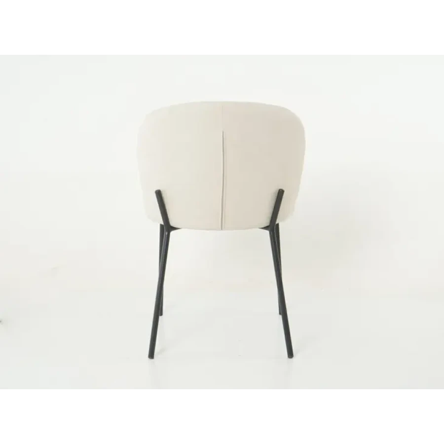 Kuhinjski stol TOMY je oblazinjen v kvalitetni beige tkanini. Močna stabilna kovinska konstrukcija mu zagotavlja vzdržljivost ter stabilnost. Kuhinjski stol