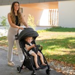 ki se samodejno zloži s pritiskom na gumb ter vzdržljiva PU kolesa