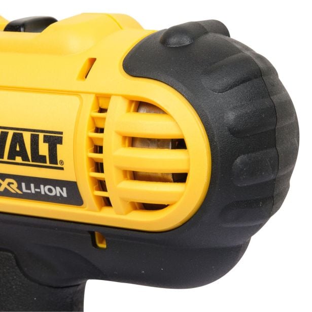 akumul-udarni-vrtalnik-dewalt-set-dcd776d2dt70717-3539648-3 AKUMUL. UDARNI VRTALNIK DEWALT SET DCD776D2+DT70717 - slika 15