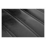 Barski stol BARCLAY črn . Barski stol BARCLAY bel ima strukturo iz jekla, sedalni del je narejen iz pene ki je oblečena v umeno usnje. Material: - Pena -