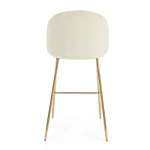 Barski stol CARR bela . Barski stol CAR, je popolen in eleganten kos pohištva. Narejen je iz kakovostnih kovinskih nog, obloga je iz poliuretanske pene.