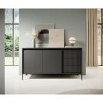 Dnevni regal FIFIJA . Dnevni regal FIFIJA, je eleganten kos pohištva, ki popestri vaš prostor s svojim luksuznim dizajnom. Narejen je iz kakovostnih