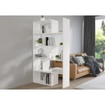 Dnevni regal KARI XL . Dnevni regal KARI XL je moderen in uporaben kos pohištva, ki bo privabil pozornost. Narejen je iz kvalitetnih materialov in je