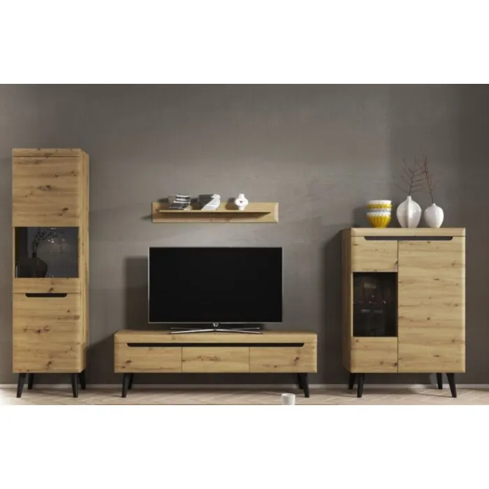 Dnevni regal RON2 . RON2 je elegantna dnevna soba s stilom skandinavskega sloga. Dobavljiva je v kombinaciji hrasta in črne barve. Hrastove lesene noge, ABS