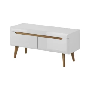 Dnevni TV regal RON 107 . Dnevni tv regal s stilom skandinavskega sloga. Dobavljiv je v bela mat/bela visoki sijaj. Hrastove lesene noge, ABS robovi,