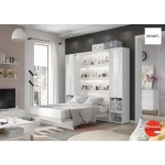 Dodatna omara za posteljo v omari METULJ1 - bela visoki sijaj . Visoka, navpična omara za knjige z vrati, dvema vdolbinama in predalom, je na voljo v