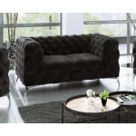 Dvosed ČARLI 2 . Prepustite se počitku na vzmetenem dvosedu ČARLI, ki je udoben in kvaliteten. Oblazinjen je v mehko blago in v modernih barvah bo odlčina