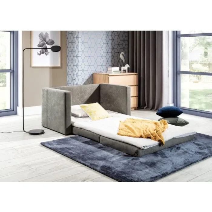 Dvosed EMA 2 črna Dvosed EMA 2 črna . Dvosed EMA 2 siva z rokonaslonom je primeren za vsak prostor, kjer potrebujete dodatno ležišče. Je zelo ekonomičen saj ga lahko v hipu