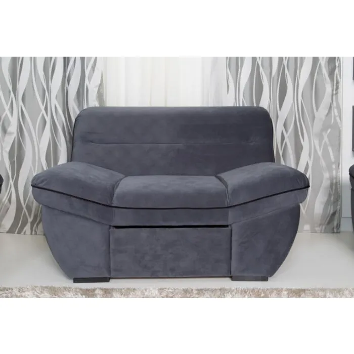 Enosed TINA Enosed TINA . Enosed TINA je modernih linij in je narejen iz mikro tkanine. Dobavljiv je v eni barvi. Moderne linije vas bodo prepričale. Dimenzije: -D:130 x