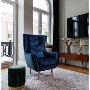 Fotelj AEL 2 . Fotelj AEL da vašemu domu eleganco in edinstvenost. Visoko naslonjalo in lesene noge mu dajejo eleganco in hkrati zagotavljajo odlično