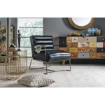 Fotelj BRIANNA črna . Fotelj BRIANNA je dobavljiv v črni barvi. Okvir je kovinski, sedež je oblečen v umetno usnje, kar zagotavlja udobnost in eleganco.