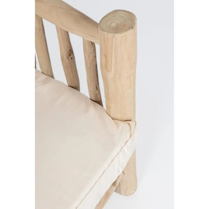 Fotelj C-C SAHEL natur Fotelj C-C SAHEL natur . Fotelj C-C SAHEL natur ima tikove veje z naravnim zaključkom. Ima odstranljive blazine z bombažno poliestersko tkanino. Odstvetujemo