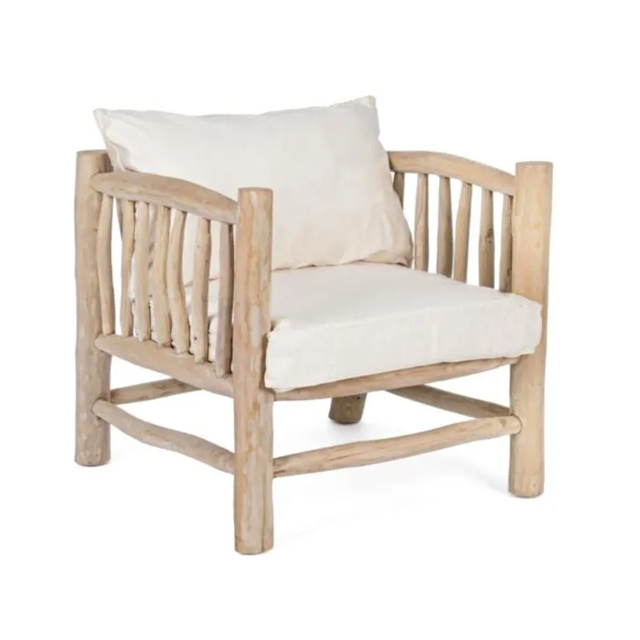 Fotelj C-C SAHEL natur Fotelj C-C SAHEL natur . Fotelj C-C SAHEL natur ima tikove veje z naravnim zaključkom. Ima odstranljive blazine z bombažno poliestersko tkanino. Odstvetujemo