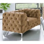 Fotelj ČARLI . Prepustite se počitku na vzmetenem fotelju ČARLI, ki je udoben in kvaliteten. Oblazinjen v blagu in v modernih barvah bo odlčina popestritev