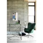 Fotelj FARIDA zelena . Fotelj FARIDA je dobavljiv v zeleni barvi. Narejen je iz prijetne mehke tkanine. Noge so narejene iz kovine, kar zagotavlja dodatno