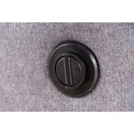 Fotelj FRIDERIK . Zagotovite si počitek v udobnem fotelju FRIDERIK. Nevtralna siva barva se lepo zlije z vsakršnimi barvami vašega dnevnega prostora. Naslon