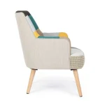 Fotelj GALATEA 2 . Fotelj GALATEA 2 ima strukturno iz borovega lesa. Je mehek in prijeten za se odpočiti. Material: - Les Barva: - Lesene noge - Več barvni