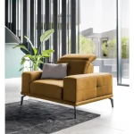 Fotelj ROBI . Fotelj ROBI je izjemno udoben. Masivne kovinske noge se lepo ujemajo s klasičnim videzom fotelja. Polnjen je z HR peno in ima nastavljiv naslon