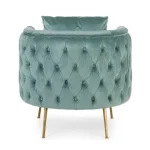 Fotelj TIFFANY . Fotelj TIFFANY je narejen iz kovine. Prevleka je iz poliestra, ki daja žametni učinek, strukturo ima iz lesa. Hrbtna blazina je