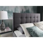 Francoska postelja INES 160X200 . Francoska postelja INES je sestavljena iz visoke vzmetnice in velikega oblazinjenega okvirja. Ležišče je narejeno iz