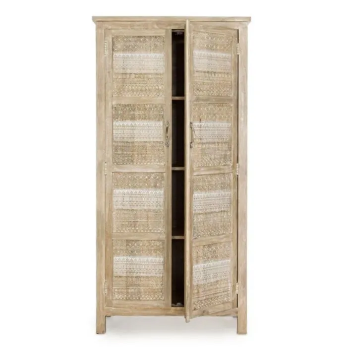 Garderobna omara 2A MAYRA L Garderobna omara 2A MAYRA L . Garderobna omara 2A MAYRA L ima okvir iz lesa z ročno izrezanimi okraski, zadnje strani so iz MDF-ja. Imajo medeninaste ročaje.