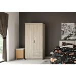 Garderobna omara CINDY . Garderobna omara CINDY 90 cm je klasičnega videza zato je primerna za vsak prostor. Omara je zelo kvalitetna, izdelana v EU. Narejena