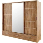 Garderobna omara KREŠO 1 . Garderobna omara KREŠO ima 3 drsna vrata. NA sprednji strani je veliko ogledalo, na dnu omare pa trije lahko dostopni predali. V