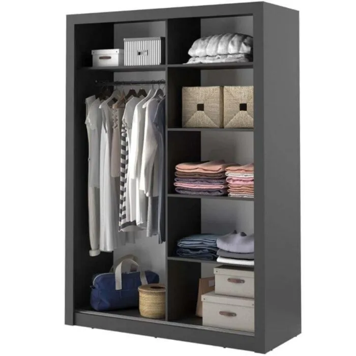 Garderobna omara KREŠO 4 Garderobna omara KREŠO 4 . Garderobna omara KREŠO 4 je prostorna omara s dvemi vrati in ogledalom. Kompaktna je v dimenzijah in idealna za manjše prostore.