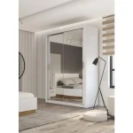 Garderobna omara LUPKO 150 . Garderobna omara LUPKO 150 je majhna, a precej prostorna omara z dvojnimi drsnimi vrati, ki prihranijo prostor. Popolna je za