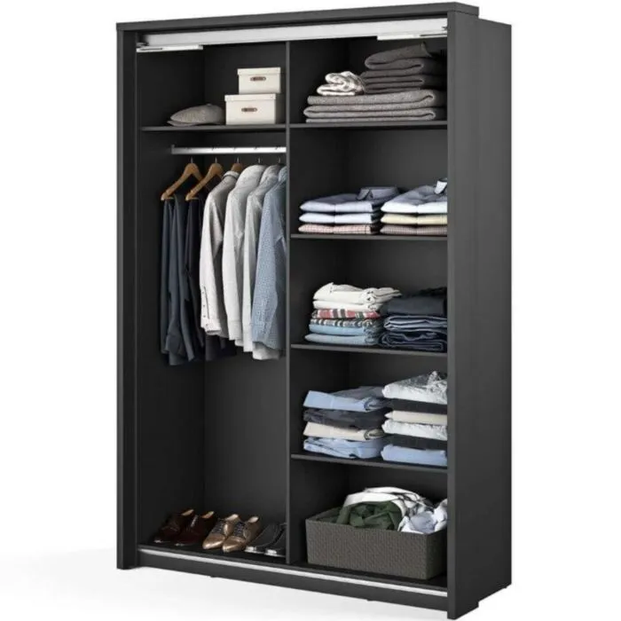 Garderobna omara TAI Garderobna omara TAI . Garderobna omara TAI je dvokrilna garderobna omara z ogledalom, dvema policama in policami. Omara je dostopna v elegantni temni barvi,