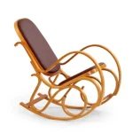 Moderen gugalnik FRANČEK bo poživel vsako dnevno sobo. Gugalnik je zelo trpežen. Ogrodje je narejeno iz lesa, sedežni del pa je iz umetnega ustnja.