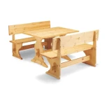 Jedilna garnitura OLGA . Jedilna garnitura OLGA je narejena iz masivnega smrekovega lesa. Sestavljena je iz jedilne mize in dveh klopi. Dobavljiva je v več