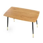 Jedilna miza METROPOLIS . METROPOLIS je klasična kakovostna miza, narejena iz kvalitetnih materialov. Dimenzije: - D: 120 x G: 70 x V: 76 cm Material: - MDF