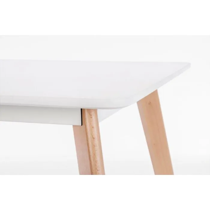 Jedilna miza MICHELANGELO 120X80 Jedilna miza MICHELANGELO 120X80 . Jedilna miza MICHELANGELO 120X80 je klasičnega dizajna. Noga je izdelana iz kvalitetnih materialov. Mizna plošča je