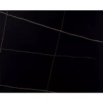 Jedilna miza RIONA 2 . Jedilna miza RIONA 2 je elegantna in priročna jedilna miza, ki se prilega v vsak prostor. Mizna plošča je narejena iz kakovostne