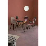 Jedilni stol IRELIA zelena . Jedilni stol IRELIA zelena ima kovinske noge, obložen je z peno ki ima prevleko iz poliestra, ki pa stolu daja občutek žameta.